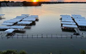 Bright 4BR Retreat with East Lake Views - Arnolds Park, Iowa