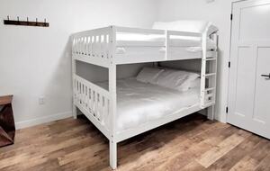 Bright 4BR Retreat with East Lake Views - Arnolds Park, Iowa