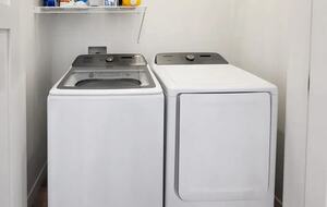 Bright 4BR Retreat with East Lake Views - Arnolds Park, Iowa