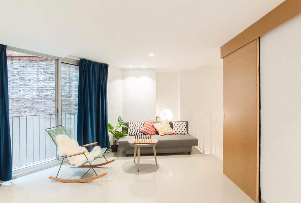 Spacious Two-Level Retreat in Central Barcelona - Barcelona, Spain