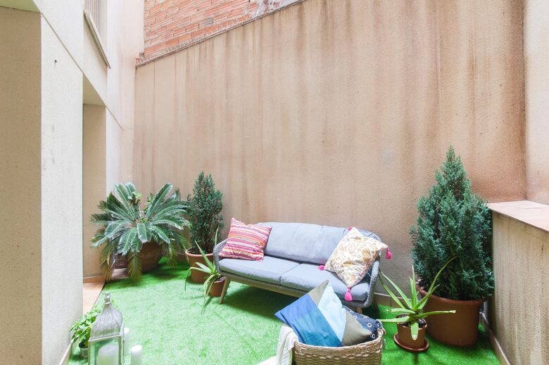 Spacious Two-Level Retreat in Central Barcelona - Barcelona, Spain