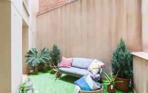 Spacious Two-Level Retreat in Central Barcelona - Barcelona, Spain