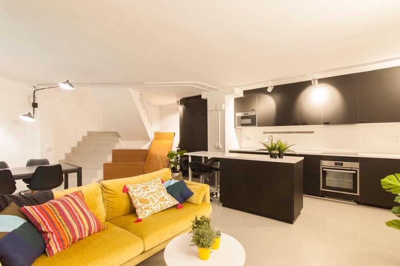 Spacious Two-Level Retreat in Central Barcelona - Barcelona, Spain