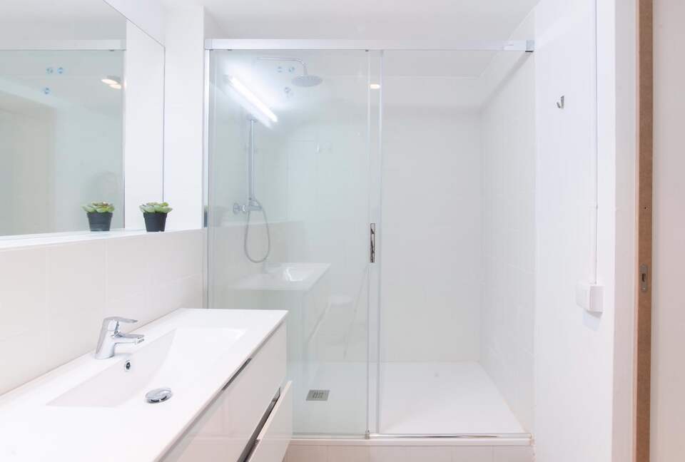 Spacious Two-Level Retreat in Central Barcelona - Barcelona, Spain