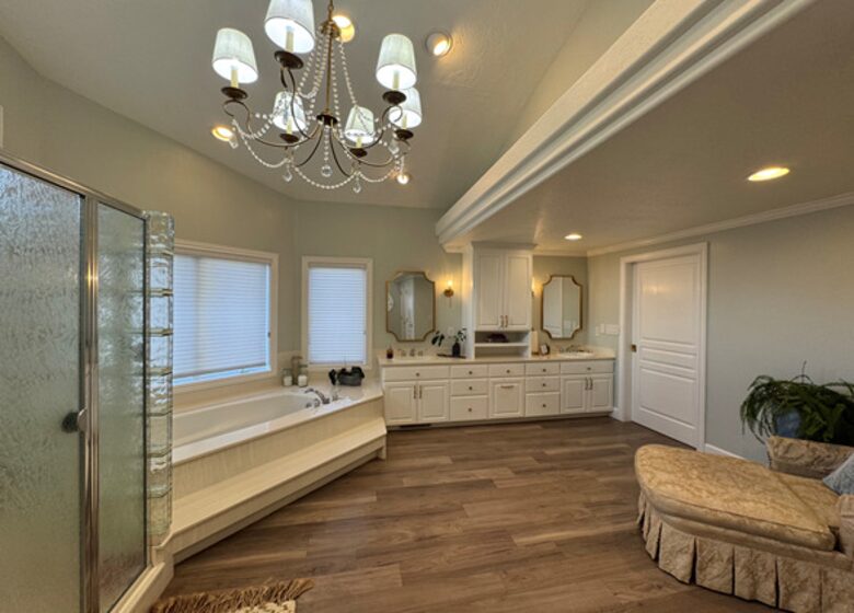 Elegant Idaho Home Overlooking the Snake River - Burley, Idaho