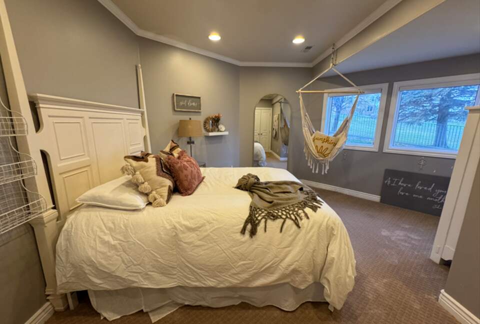 Elegant Idaho Home Overlooking the Snake River - Burley, Idaho