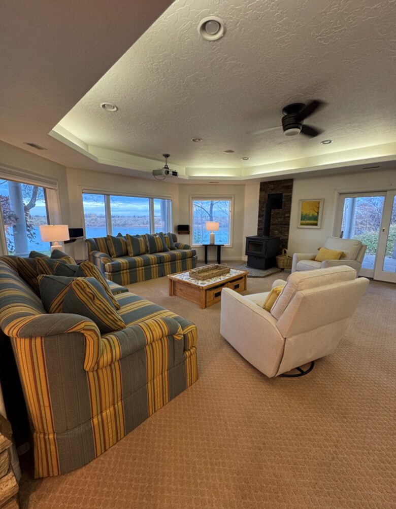 Elegant Idaho Home Overlooking the Snake River - Burley, Idaho