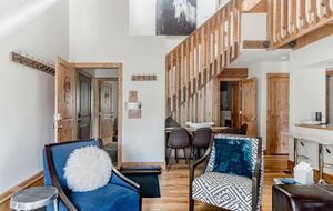 Warm Alpine Getaway Minutes from Vail Village - Vail, Colorado