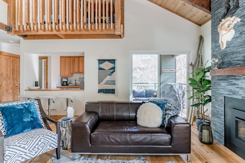 Warm Alpine Getaway Minutes from Vail Village - Vail, Colorado