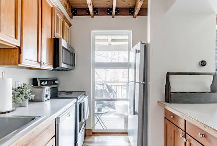 Warm Alpine Getaway Minutes from Vail Village - Vail, Colorado