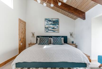 Warm Alpine Getaway Minutes from Vail Village - Vail, Colorado