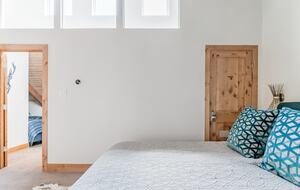 Warm Alpine Getaway Minutes from Vail Village - Vail, Colorado