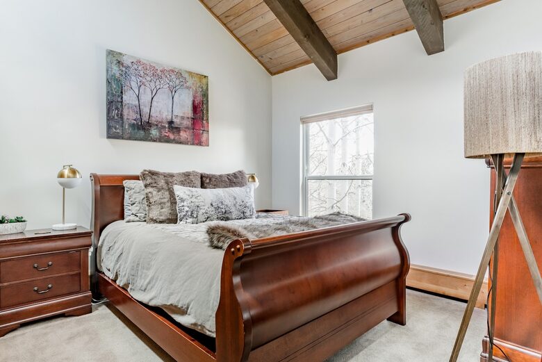 Warm Alpine Getaway Minutes from Vail Village - Vail, Colorado