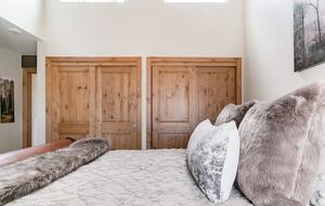 Warm Alpine Getaway Minutes from Vail Village - Vail, Colorado