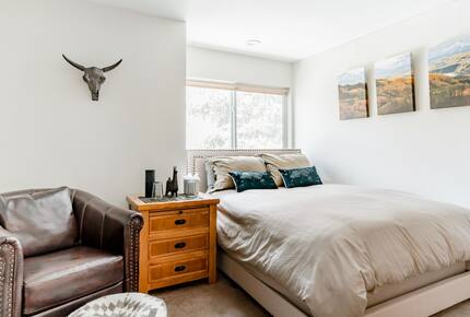 Warm Alpine Getaway Minutes from Vail Village - Vail, Colorado