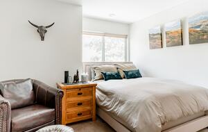 Warm Alpine Getaway Minutes from Vail Village - Vail, Colorado