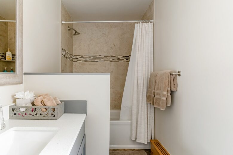 Warm Alpine Getaway Minutes from Vail Village - Vail, Colorado