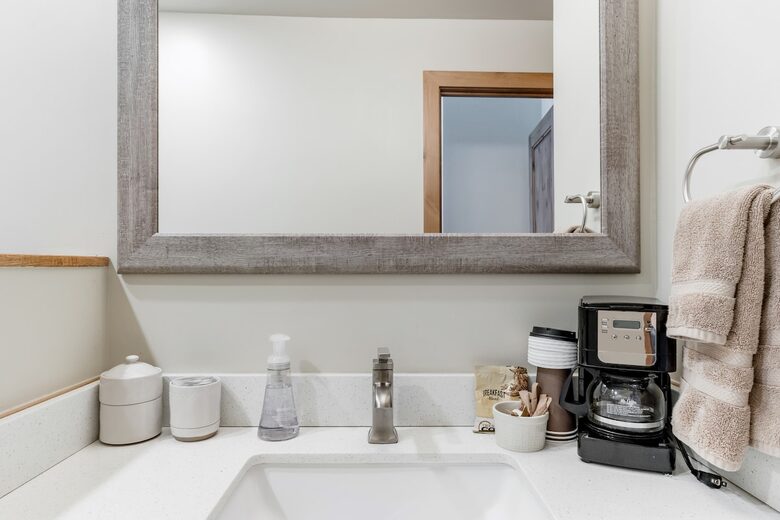 Warm Alpine Getaway Minutes from Vail Village - Vail, Colorado