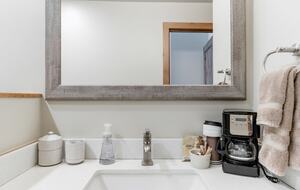 Warm Alpine Getaway Minutes from Vail Village - Vail, Colorado