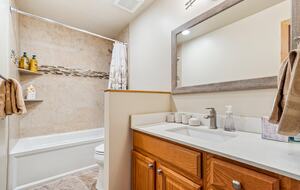 Warm Alpine Getaway Minutes from Vail Village - Vail, Colorado