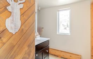 Warm Alpine Getaway Minutes from Vail Village - Vail, Colorado