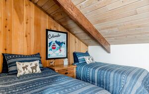 Warm Alpine Getaway Minutes from Vail Village - Vail, Colorado