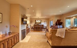 Howell Mountain Vineyard Retreat - Angwin, California