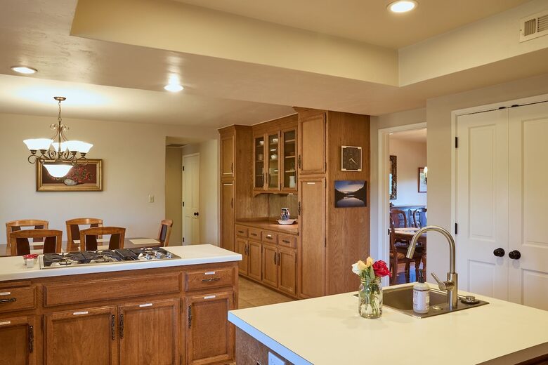 Howell Mountain Vineyard Retreat - Angwin, California