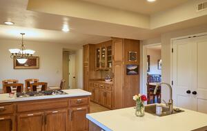 Howell Mountain Vineyard Retreat - Angwin, California