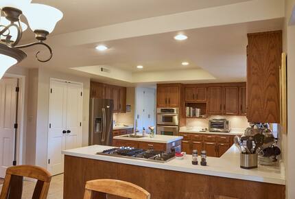 Howell Mountain Vineyard Retreat - Angwin, California