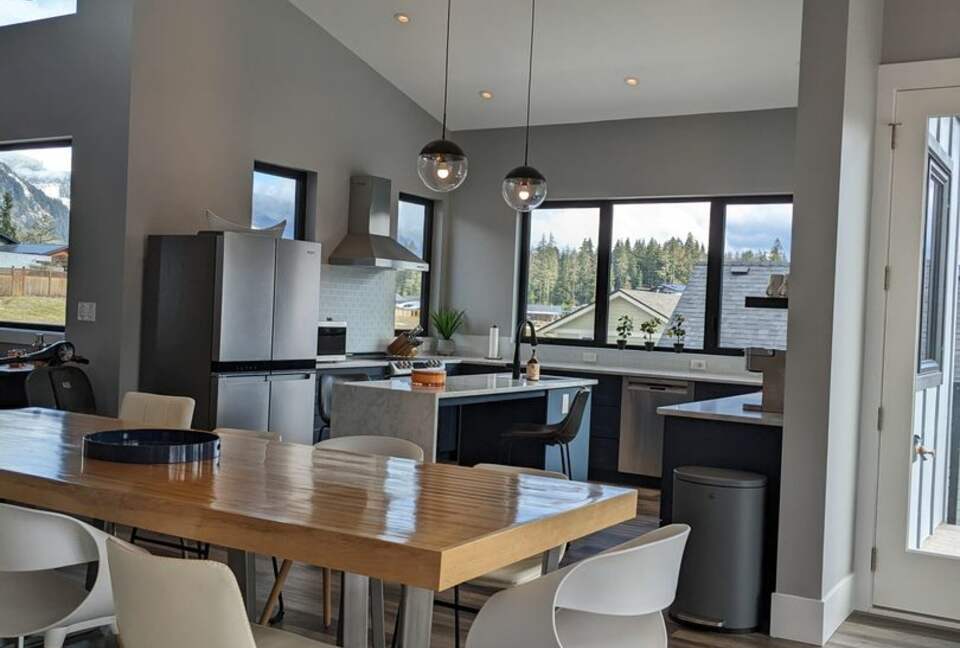 Lake Cowichan View House - Lake Cowichan, Canada