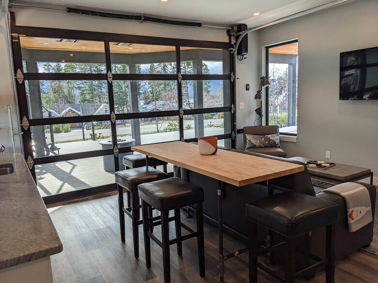 Lake Cowichan View House - Lake Cowichan, Canada