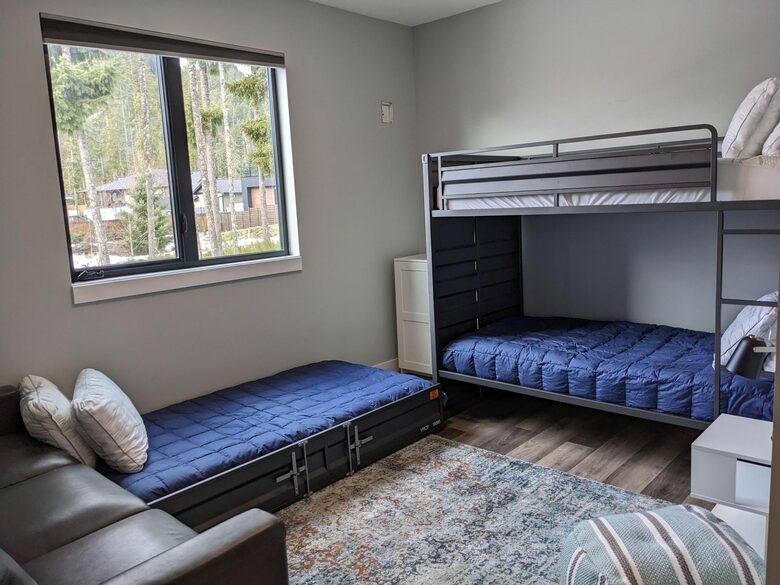 Lake Cowichan View House - Lake Cowichan, Canada