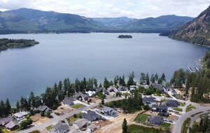 Lake Cowichan View House - Lake Cowichan, Canada