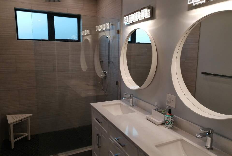 Lake Cowichan View House - Lake Cowichan, Canada