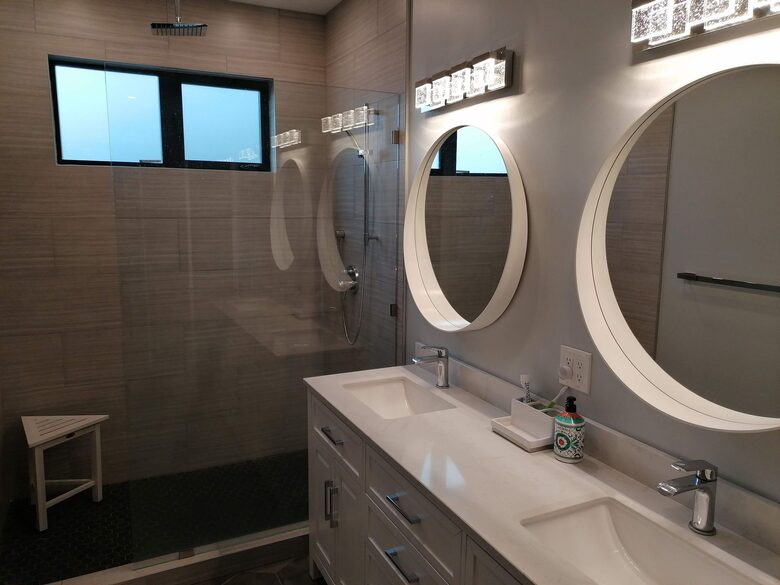 Lake Cowichan View House - Lake Cowichan, Canada