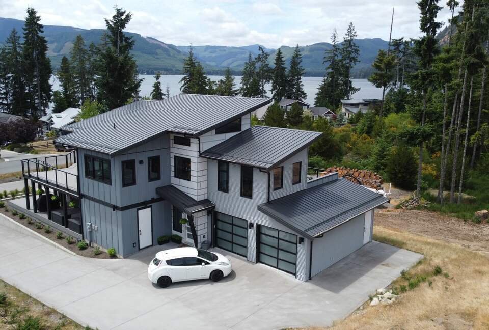 Lake Cowichan View House - Lake Cowichan, Canada