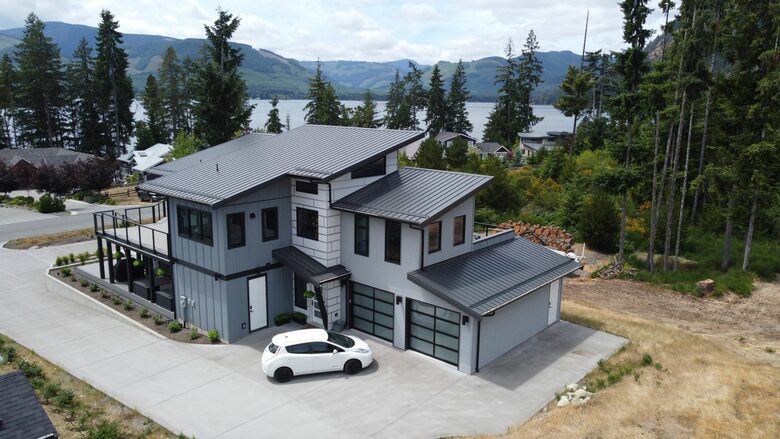 Lake Cowichan View House - Lake Cowichan, Canada
