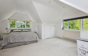 A Gracious Family Home in a Prestigious Semi-Rural Setting - Farnham, United Kingdom