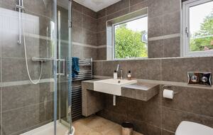 A Gracious Family Home in a Prestigious Semi-Rural Setting - Farnham, United Kingdom