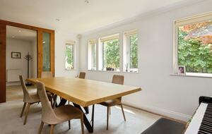 A Gracious Family Home in a Prestigious Semi-Rural Setting - Farnham, United Kingdom