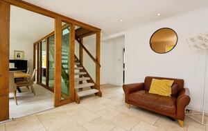 A Gracious Family Home in a Prestigious Semi-Rural Setting - Farnham, United Kingdom