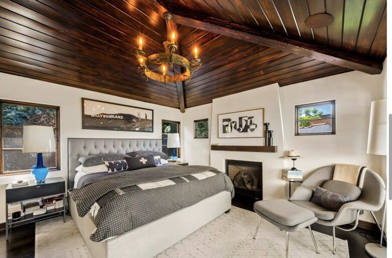 Restored 1925 Hillside Retreat Above Los Angeles - Los Angeles, California