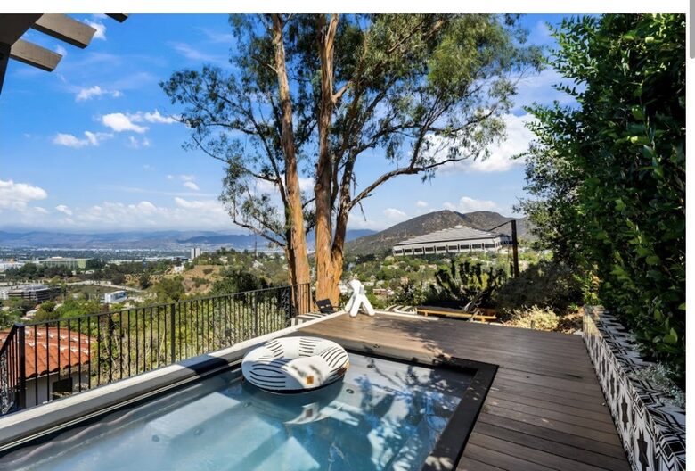 Restored 1925 Hillside Retreat Above Los Angeles - Los Angeles, California