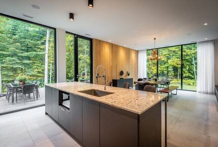 Contemporary Forest Escape Near Mont-Tremblant - Les Laurentides, Canada