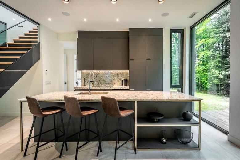 Contemporary Forest Escape Near Mont-Tremblant - Les Laurentides, Canada