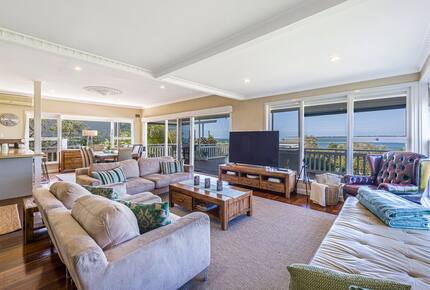 Refined Coastal Haven Near Dawesville’s Best Beaches - Dawesville, Australia