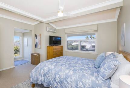 Refined Coastal Haven Near Dawesville’s Best Beaches - Dawesville, Australia