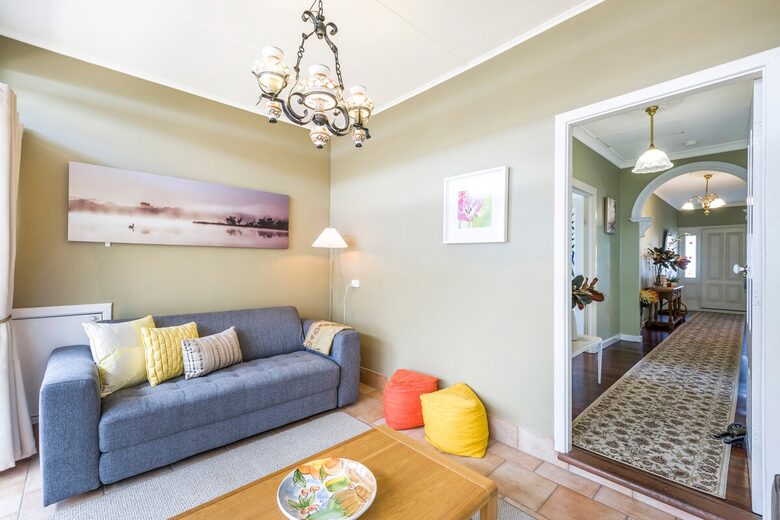 Refined Coastal Haven Near Dawesville’s Best Beaches - Dawesville, Australia