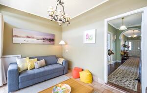 Refined Coastal Haven Near Dawesville’s Best Beaches - Dawesville, Australia